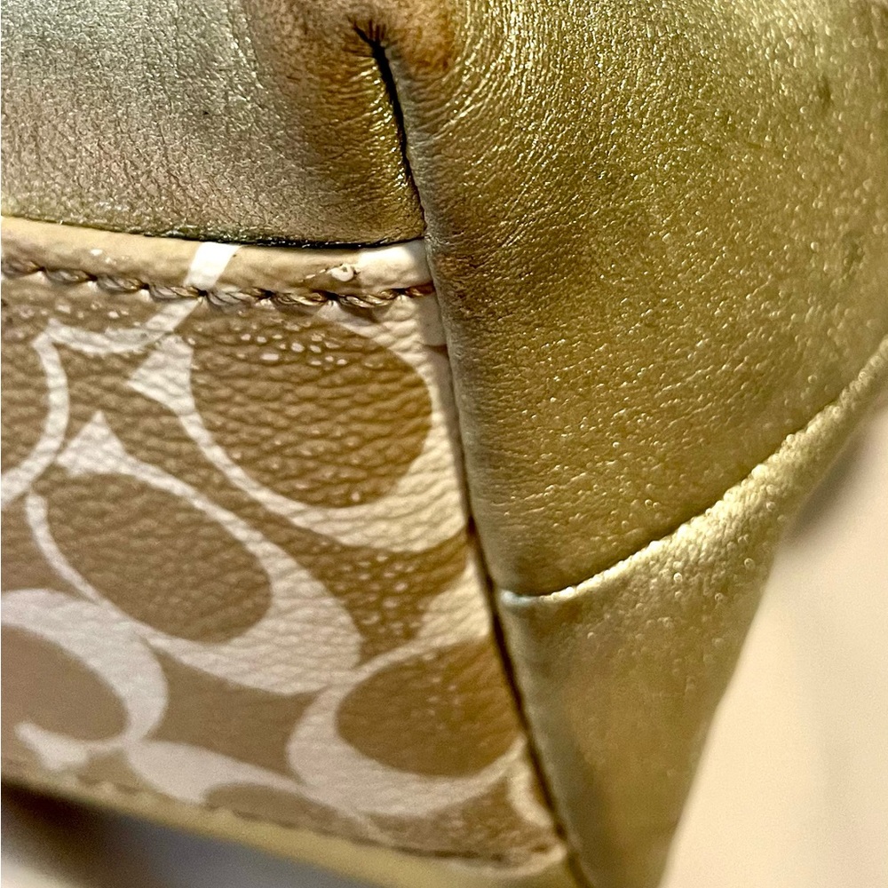 *EUC* COACH Heritage Chelsea Signature Shoulder Tote Bag/Purse - White & Gold - Picture 14 of 16